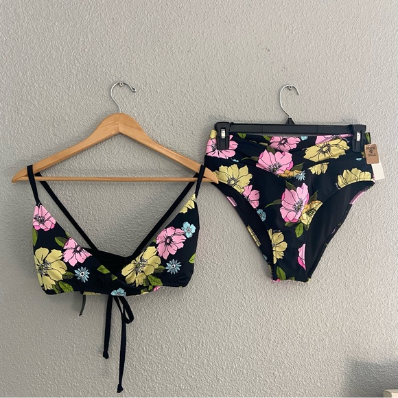 PINK Victoria's Secret Other - Victorias Secret Pink Bikini 2 piece NWT Floral Size XL